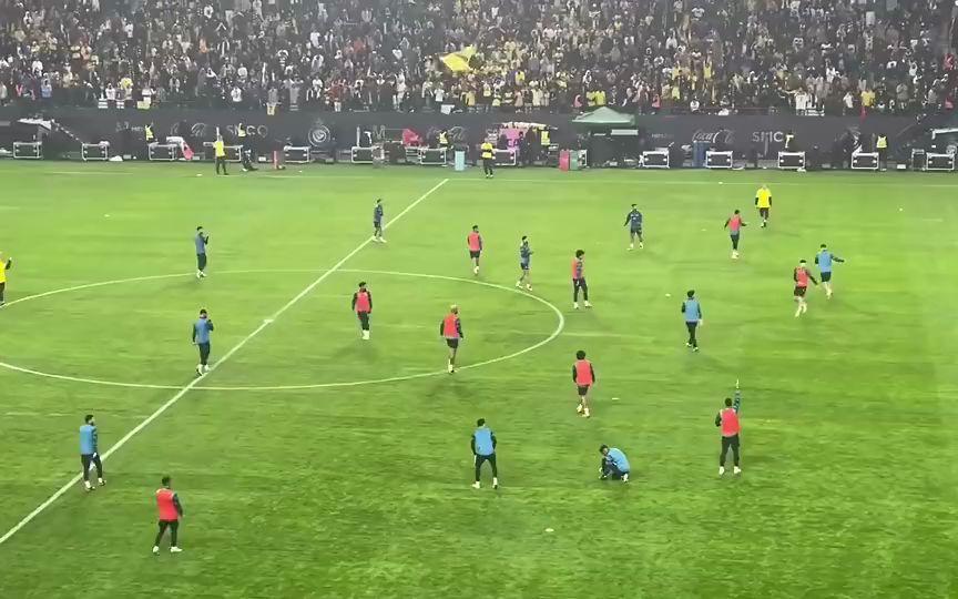 9game官方-包含广东宏远训练开放日，今晨远射贴柱引欢呼，英超在即，纪律约束更严格的词条