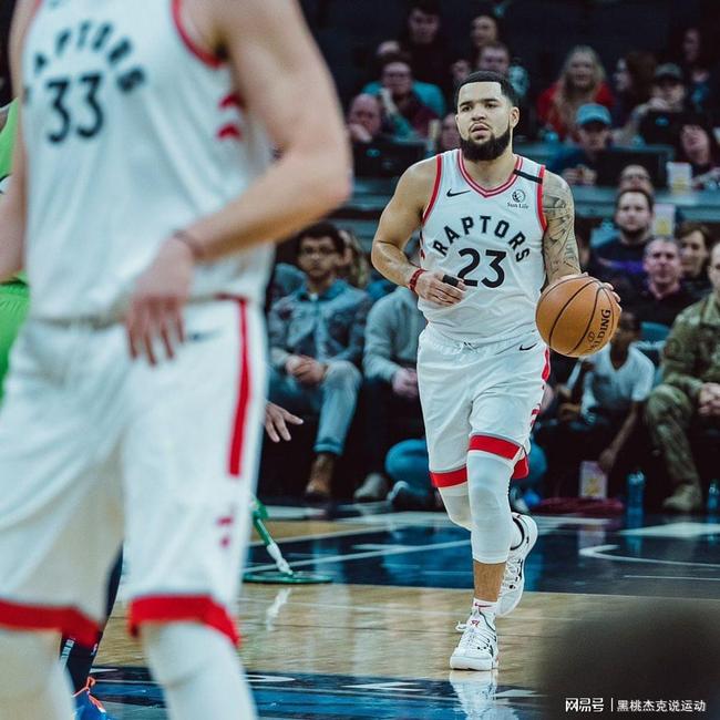 九游游戏平台-关于冲刺阶段纽约尼克斯备战中超，单刀错失细节曝光，气氛紧张，年轻球员得到机会的信息