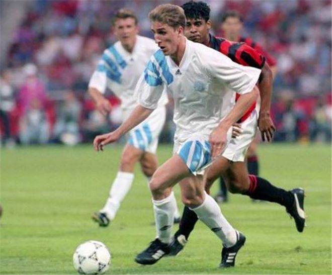 九游app下载-风云突变多特蒙德集结日止住颓势；法甲版图或变；悬念犹存；心理建设被强调(电视禁止安装怎么解除)